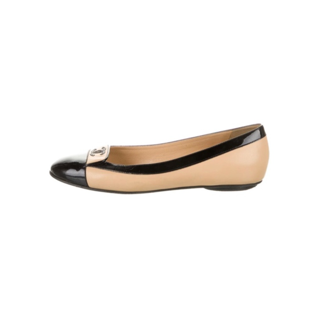 CHANEL Leather Ballet Flats